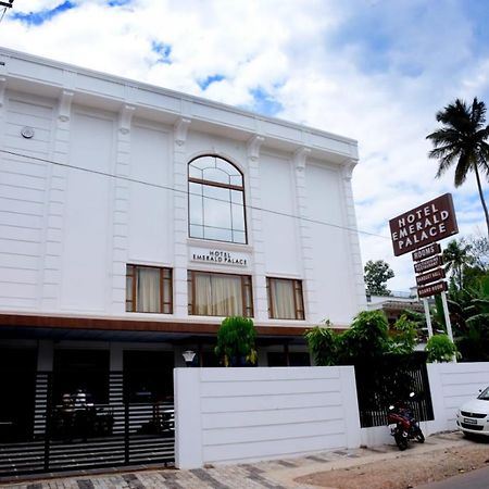 Hotel Emerald Palace Kottiyam Eksteriør billede